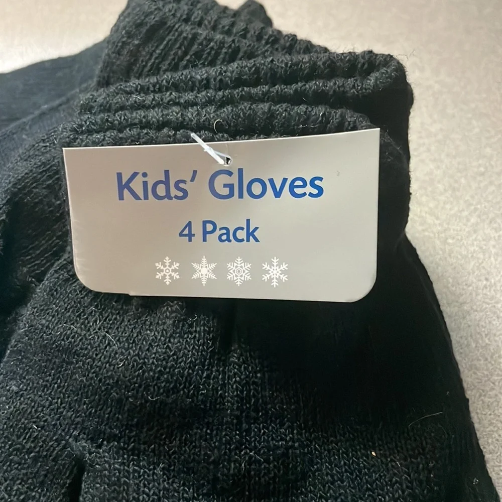 NWT Gloves Kids Winter Gear Snow Hand Warmers Poppy 4 Pack winter mittens black*
